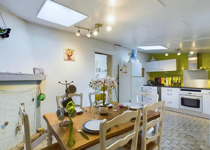 Nyaraló Ideal Pour 2 Adultes Et 3 Enfants - Sur